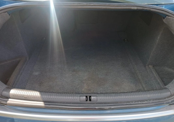 Audi A4 cena 10999 przebieg: 320000, rok produkcji 2001 z Ryn małe 137